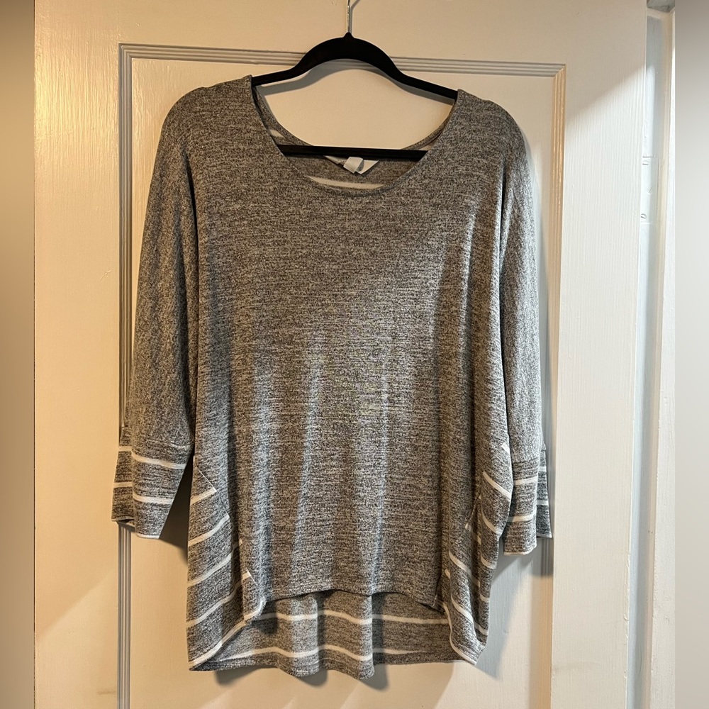 Market and spruce gray 3/4 sleeved size medium